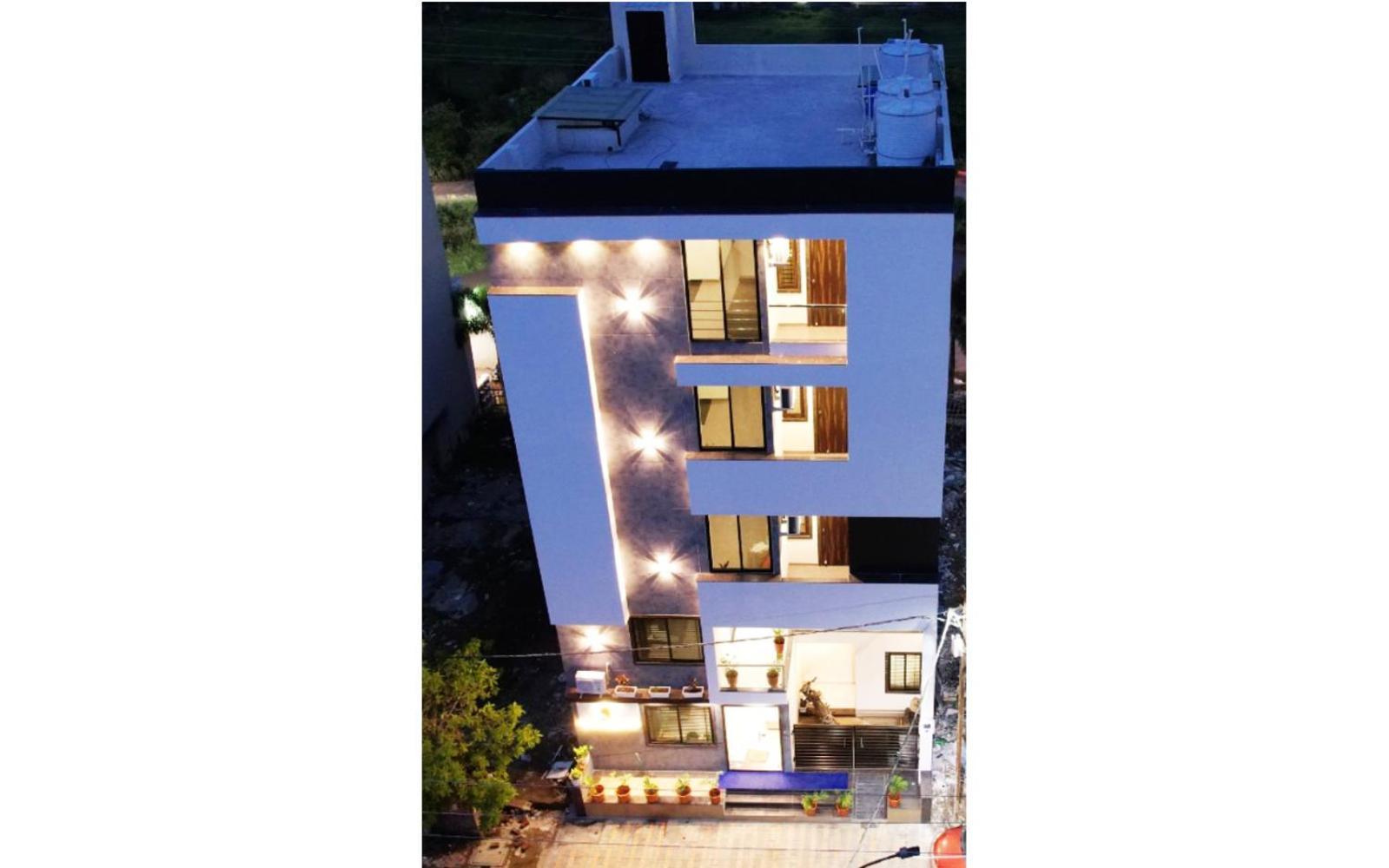 Dream Hotel 3*
