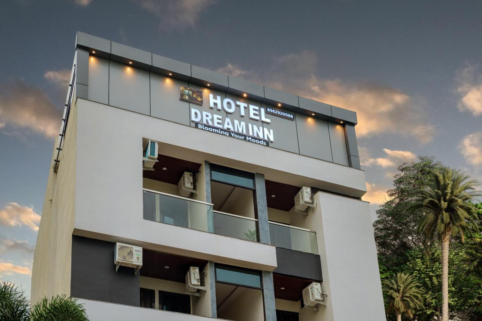Dream Hotel 3*