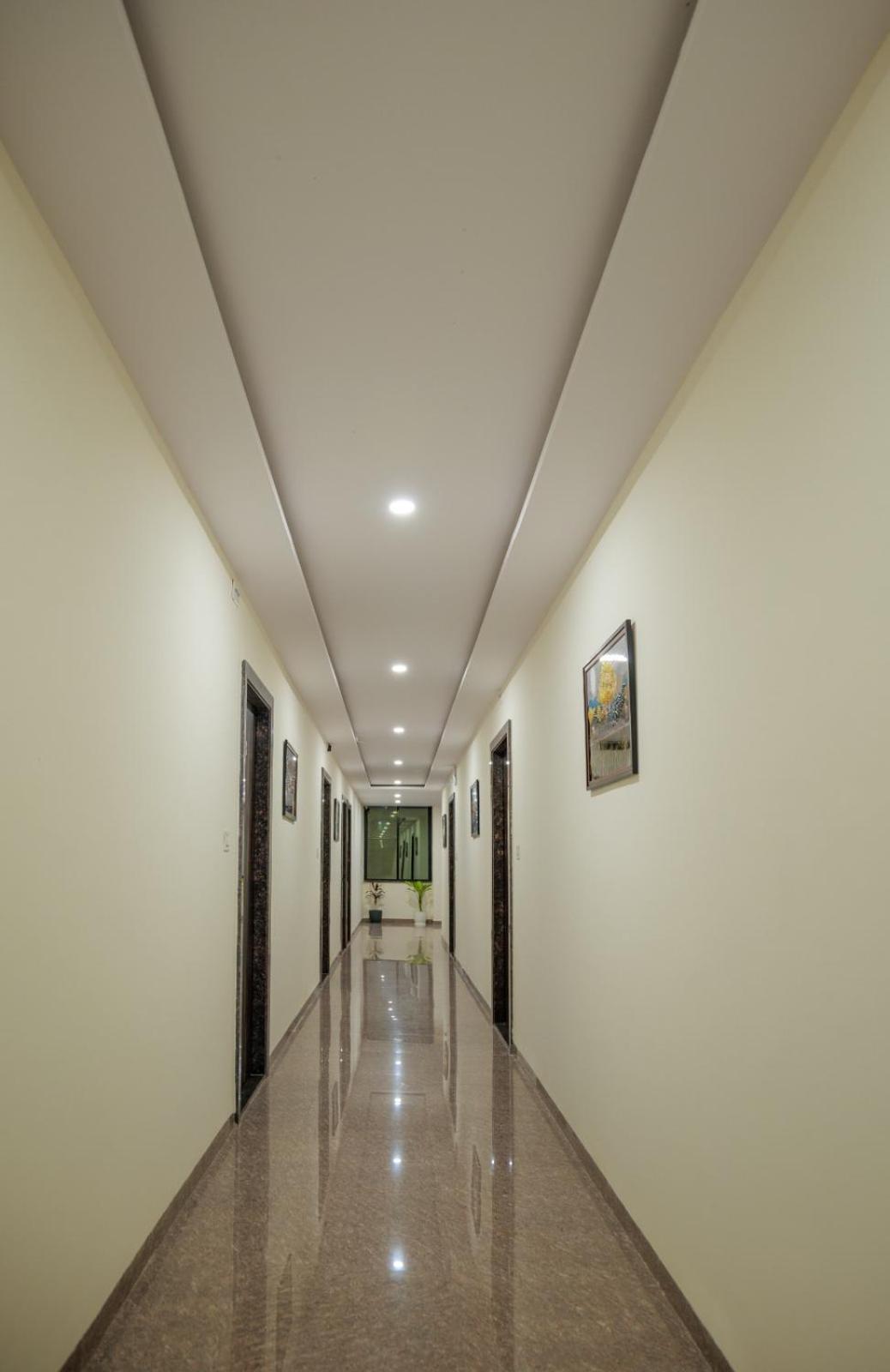 Dream Hotel 3*